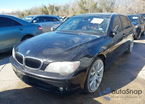 2008 BMW 750Li из США, поврежденный, VIN WBAHN83548DT79919